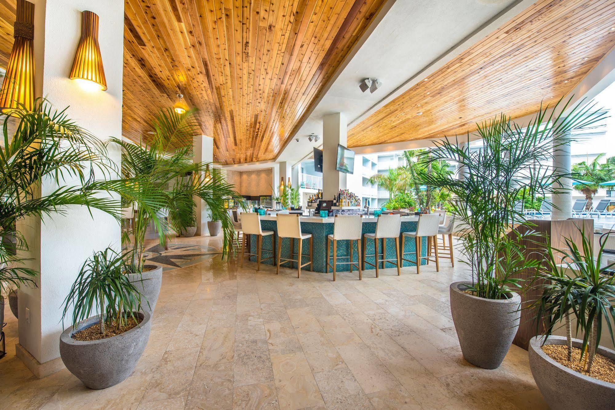 ג'ורג' טאון Margaritaville Beach Resort Grand Cayman מראה חיצוני תמונה