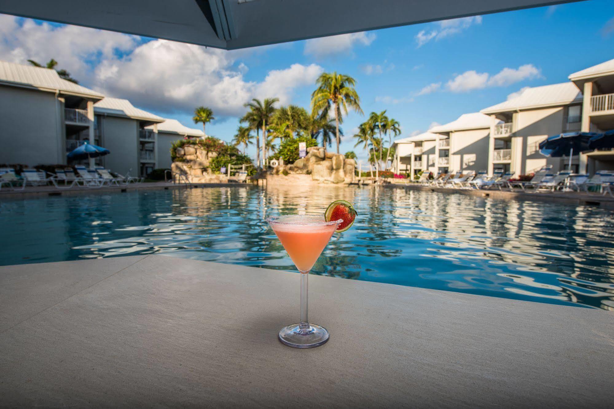 ג'ורג' טאון Margaritaville Beach Resort Grand Cayman מראה חיצוני תמונה