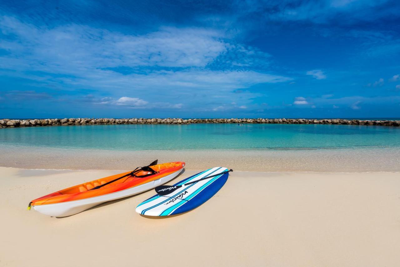 ג'ורג' טאון Margaritaville Beach Resort Grand Cayman מראה חיצוני תמונה